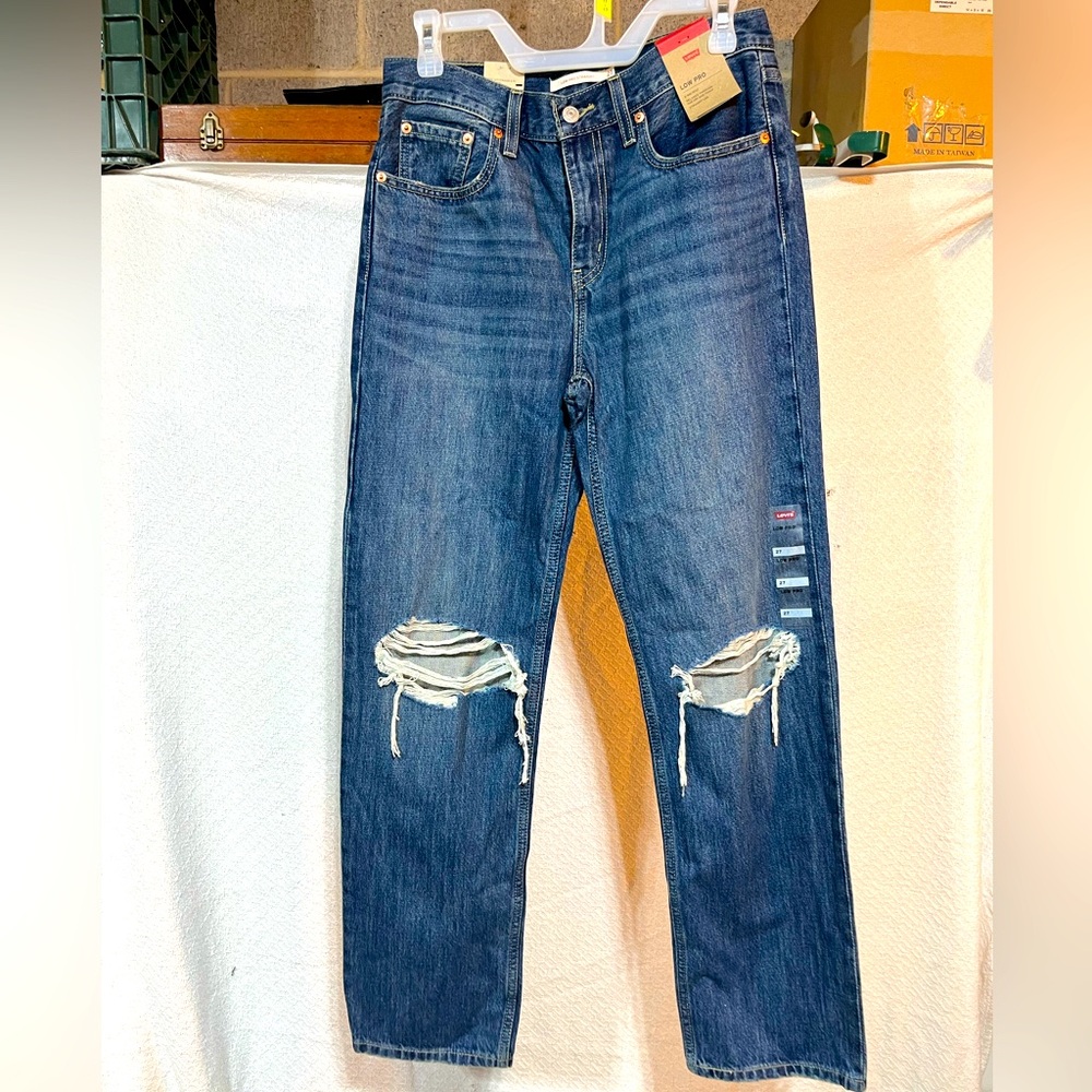 Levi's New Women's Size 27 Low Pro Straight Medium Wash Mid Rise Relaxed Jeans